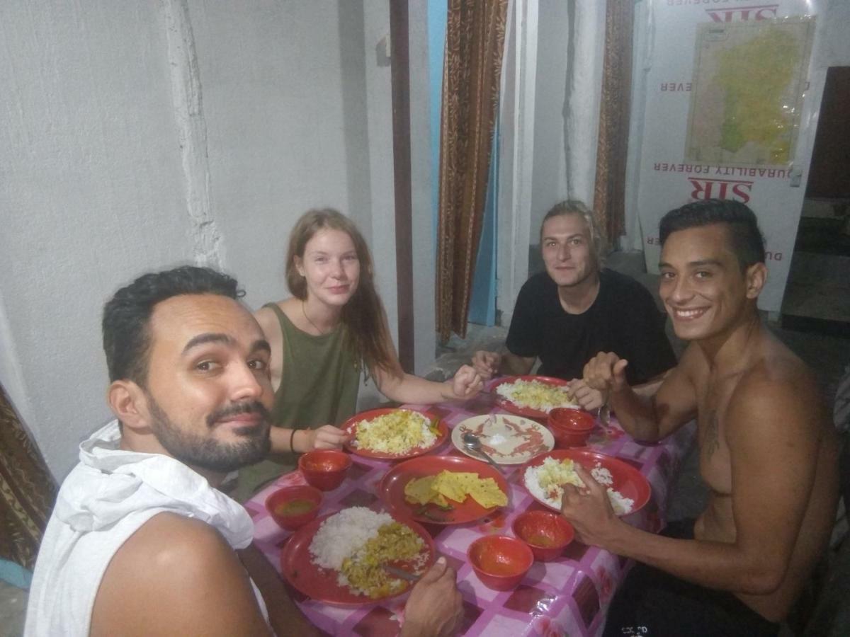 Atathi Niwas Guest House For Backpackers And Travellers Shiliguri Exterior foto